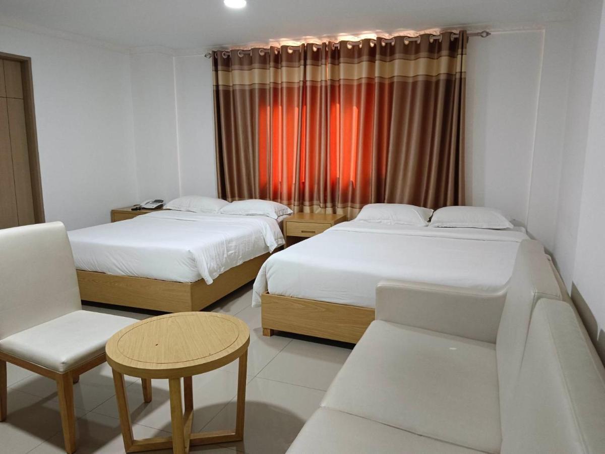 Punta Clark Hotel Clark Field Zewnętrze zdjęcie