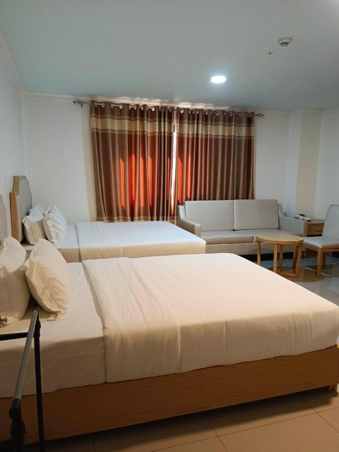 Punta Clark Hotel Clark Field Zewnętrze zdjęcie