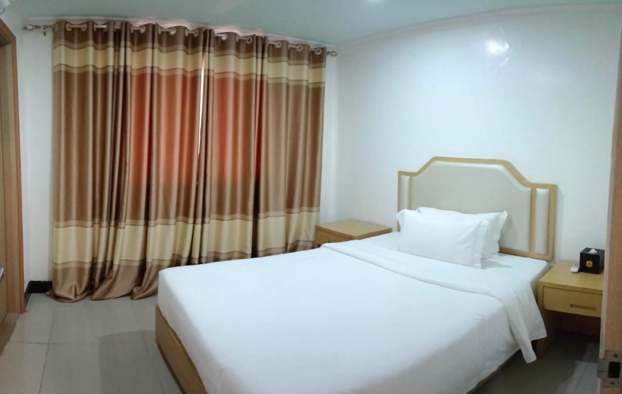 Punta Clark Hotel Clark Field Zewnętrze zdjęcie